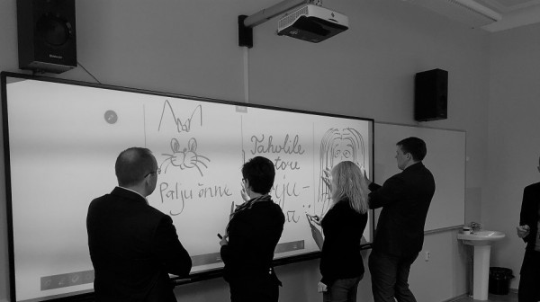 Estonia's first 135" interactive and smart whiteboard was introduced at Tallinn Science School